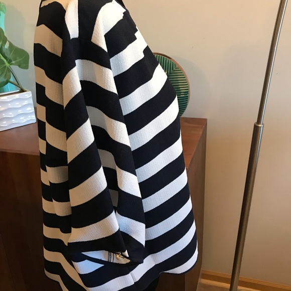 Zara Striped Top - Picture 4 of 9